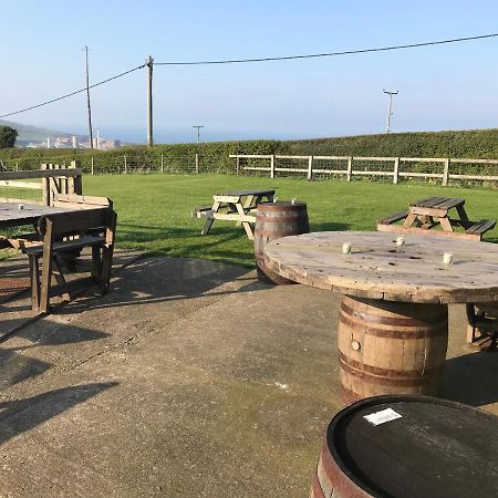 The Fox Inn, Roxby, Static Caravan ภายนอก รูปภาพ