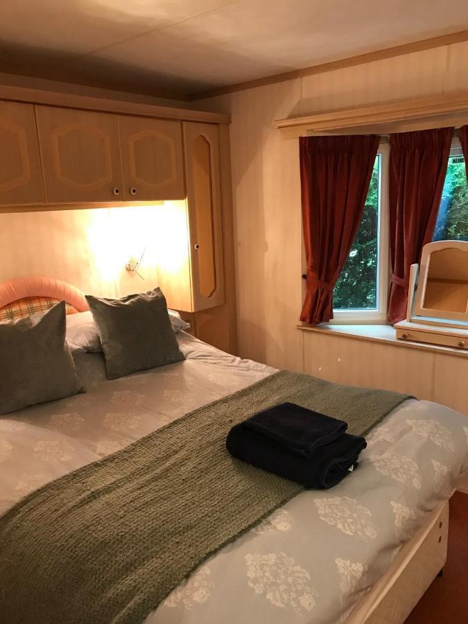 The Fox Inn, Roxby, Static Caravan ภายนอก รูปภาพ