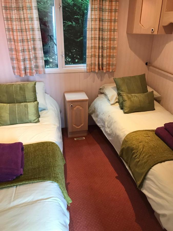 The Fox Inn, Roxby, Static Caravan ภายนอก รูปภาพ