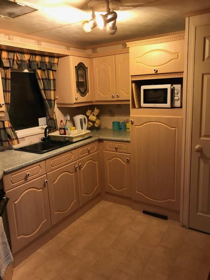 The Fox Inn, Roxby, Static Caravan ภายนอก รูปภาพ