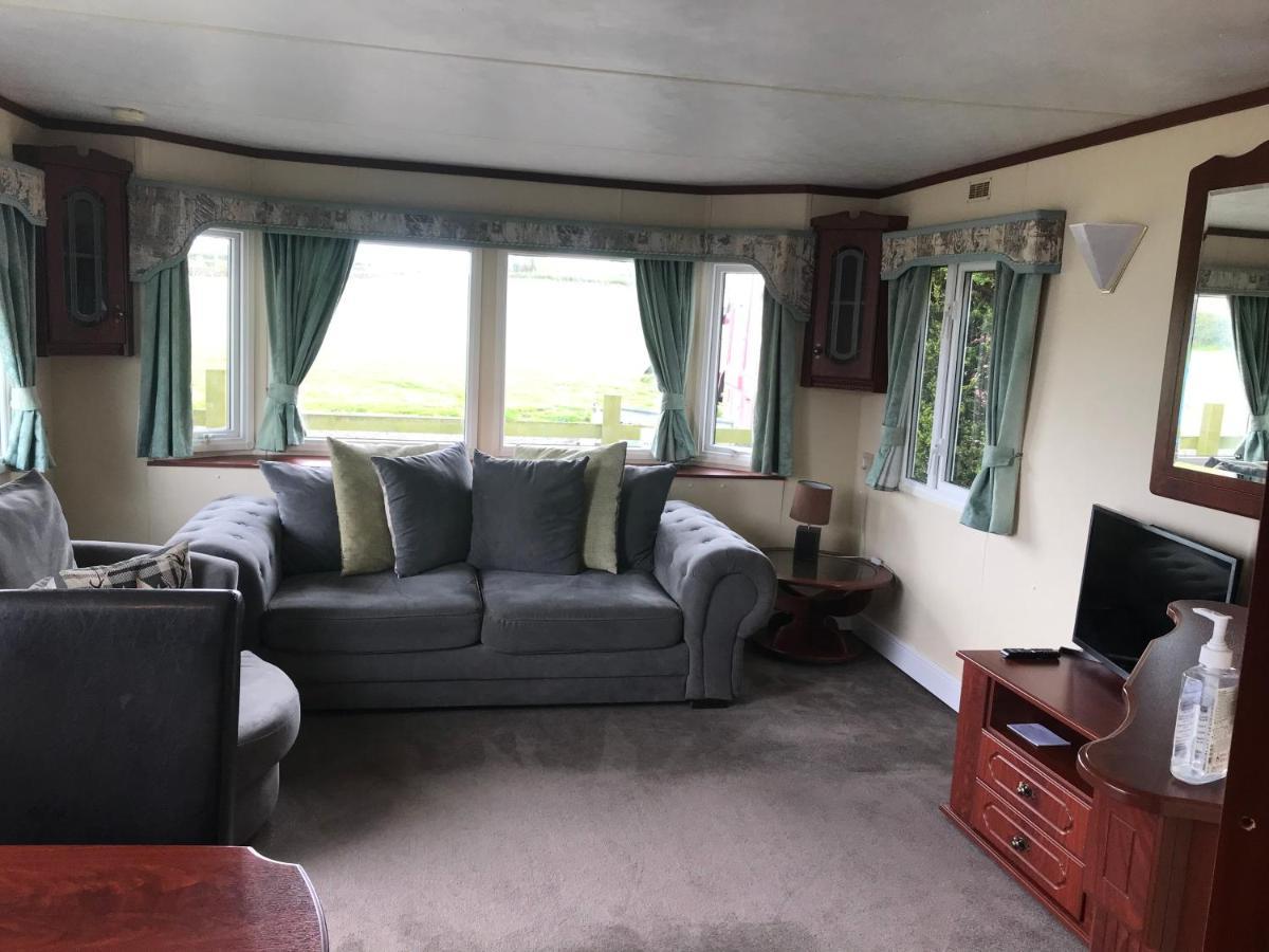 The Fox Inn, Roxby, Static Caravan ภายนอก รูปภาพ